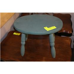SMALL WOODEN STOOL