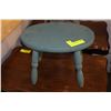 Image 1 : SMALL WOODEN STOOL