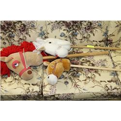 3 RIDE-ON KIDS HORSE HEADS ON POLES