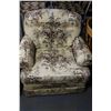 Image 2 : FABRIC FLORAL SOFA W CHAIR