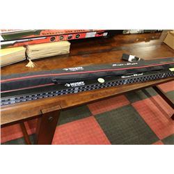 HUSKY SLIDE-BOBB LEVEL W CASE