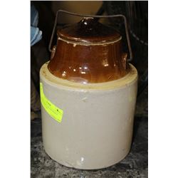 VINTAGE HALF GALLON PICKLE CROCK WITH LID