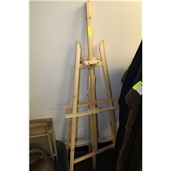2 ARTISTS EASELS