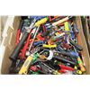Image 1 : FLAT OF ASSORTED HAND TOOLS