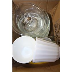 ESTATE BOX OF BAKEWARE