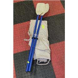 INFLATABLE BOAT W OARS