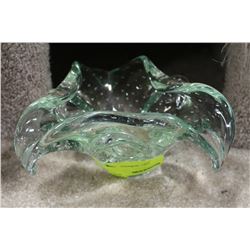 ART GLASS DISH