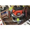 Image 1 : BLACK & DECKER ROUTER