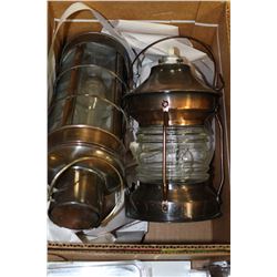BOX W/2 LANTERNS