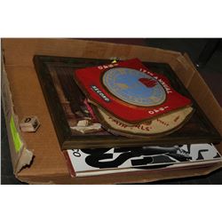 TRAY OF VINTAGE ITEMS