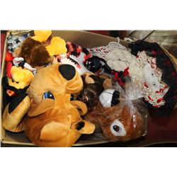 LARGE BOX OF STUFFED ANIMALS ( MOSTLY NEW )