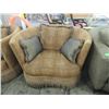 Image 1 : HONQUEST LEOPARD SWIVEL FUR & SILK CIRCLE CHAIR