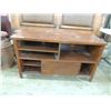 Image 2 : VINTAGE ENTERTAINMENT CENTER TV STAND