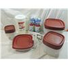 Image 2 : BOX LOT ASSORTED TUPPERWARE ITEMS