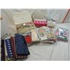 Image 1 : JACKPOT BOX SEWING SUPPLIES
