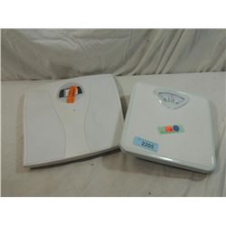 LOT 2 BATHROOM SCALES