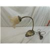 Image 1 : VICTORIAN STYLE DECORATIVE DESK LAMP