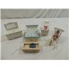 Image 1 : LOT 6 VINTAGE WOODEN DOLLHOUSE FURNITURE