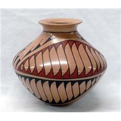 Mata Ortiz Polychrome Jar by Martha Villapondo