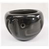 Image 3 : Santa Clara Carved Pottery Jar by Yolanda Velarde