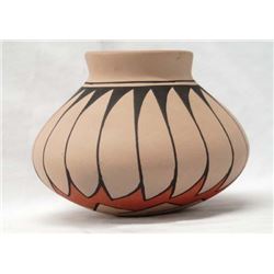 Mata Ortiz Polychrome Pottery Jar by Elisa Ortiz