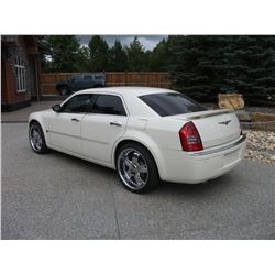 2005 CHRYSLER 300C