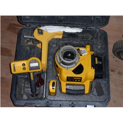 DEWALT TRANSIT WITH TRIPOD