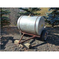 STAINLESS WATER TANK ON TRAILER