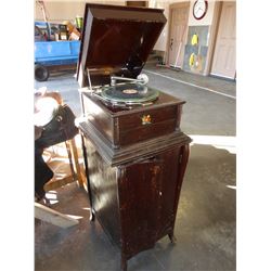 COLUMBIA GRAFONOLA (Winnipeg Piano Company)