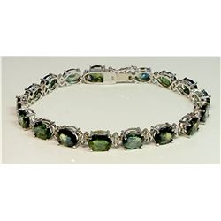 COLOR CHANGE SAPPHIRE 28.63CT / DIAMOND 0.28CT / 14K W/G BRACELET 60.34GRAM