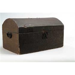 DOME TOP GRAIN PAINTED BOX.