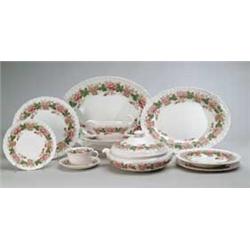 77 PC WEDGWOOD "WILDBRIAR" DINNER SERVICE.