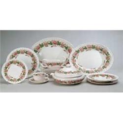 77 PC WEDGWOOD  WILDBRIAR  DINNER SERVICE.