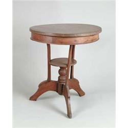 ROUND WALNUT VICTORIAN STAND.