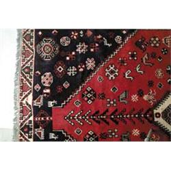 SHIRAZ ORIENTAL RUG.