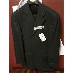 Suit Squire Shop never worn