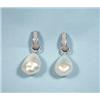 Image 1 : A good pair of pearl and diamond earrings. Pave set diamond loops of approx. 0.80 cts. supporting…