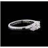 Image 2 : 14KT White Gold 0.73ctw Diamond Ring