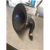 Image 1 : Partial Pressboard Radio Horn