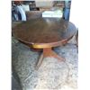 Image 1 : Round Oak Table