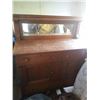Image 1 : 1/4 Cut Oak Buffet w/ Mirror