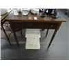 Image 1 : Mahogany Knee Hole Desk