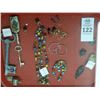 Image 1 : Tray Lot Arrowheads, Beaded Necklace & Skeleton Key