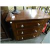 Image 1 : Mahogany Chest of Drawers
