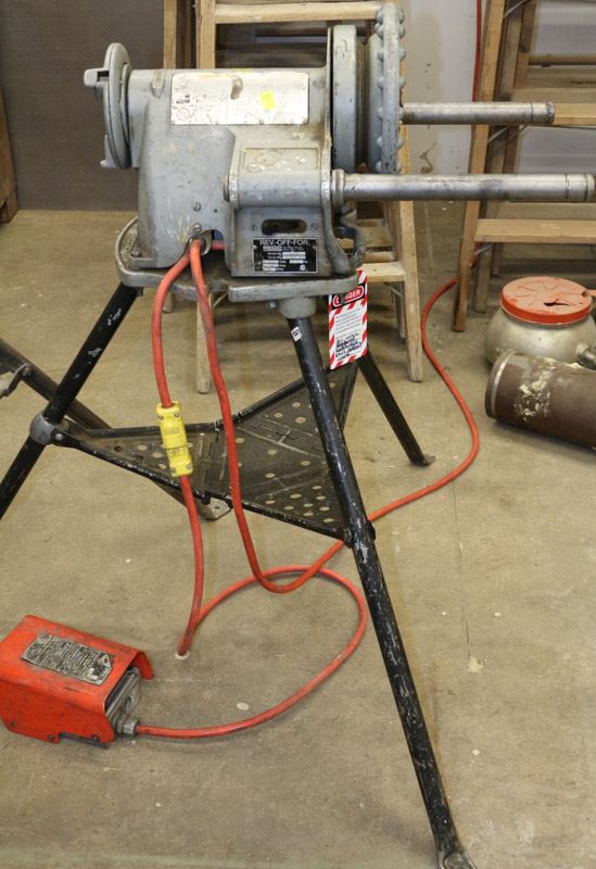 RIDGID MODEL 300-T2 PIPE THREADER - Kastner Auctions