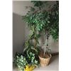 Image 1 : LOT OF ARTIFICIAL PLANTS