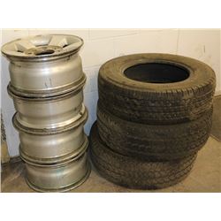 4 TIRE RIMS - SIZE UNKNOWN