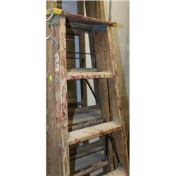 5FT WOODEN LADDER