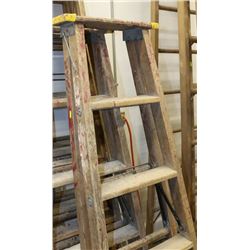 5FT WOODEN LADDER