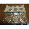 Image 1 : 1971 US MINT SET (UNC) P/D/S (WITH ENVELOPE) THIS IS AN OFFICIAL US PACKAGED P/D/S SET, IT DOES NOT 